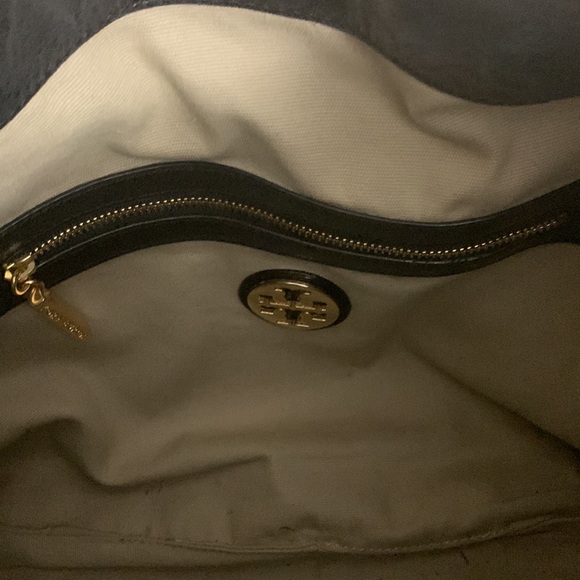 100% Authentic Tory Burch Handbag - Picture 4 of 9